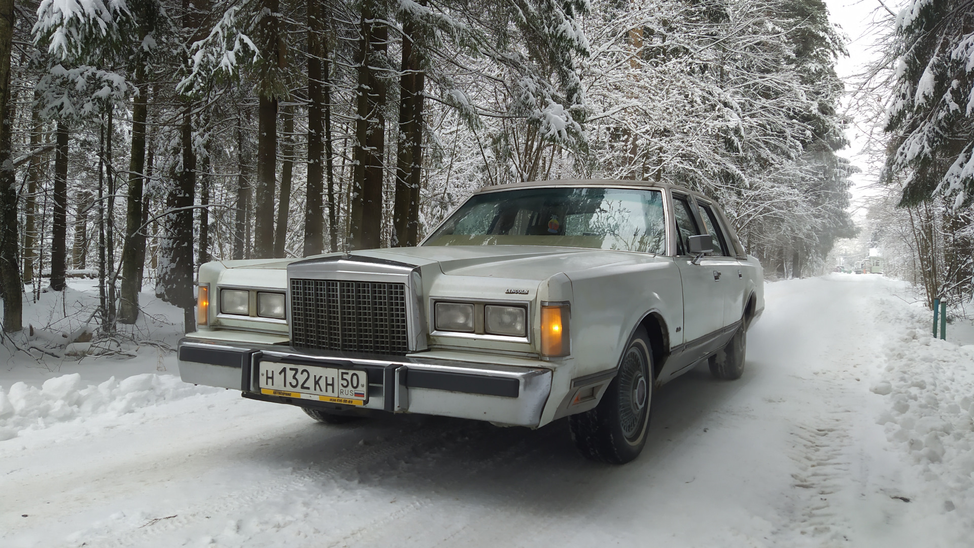 Lincoln Town Car I 5.0 бензиновый 1985 | Музейный на DRIVE2