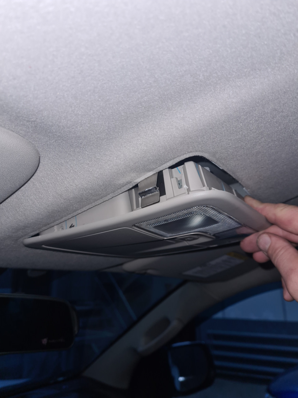 Как снять очечник на Исузу Д Макс — Isuzu D-Max, 2,5 л, 2017 года ...