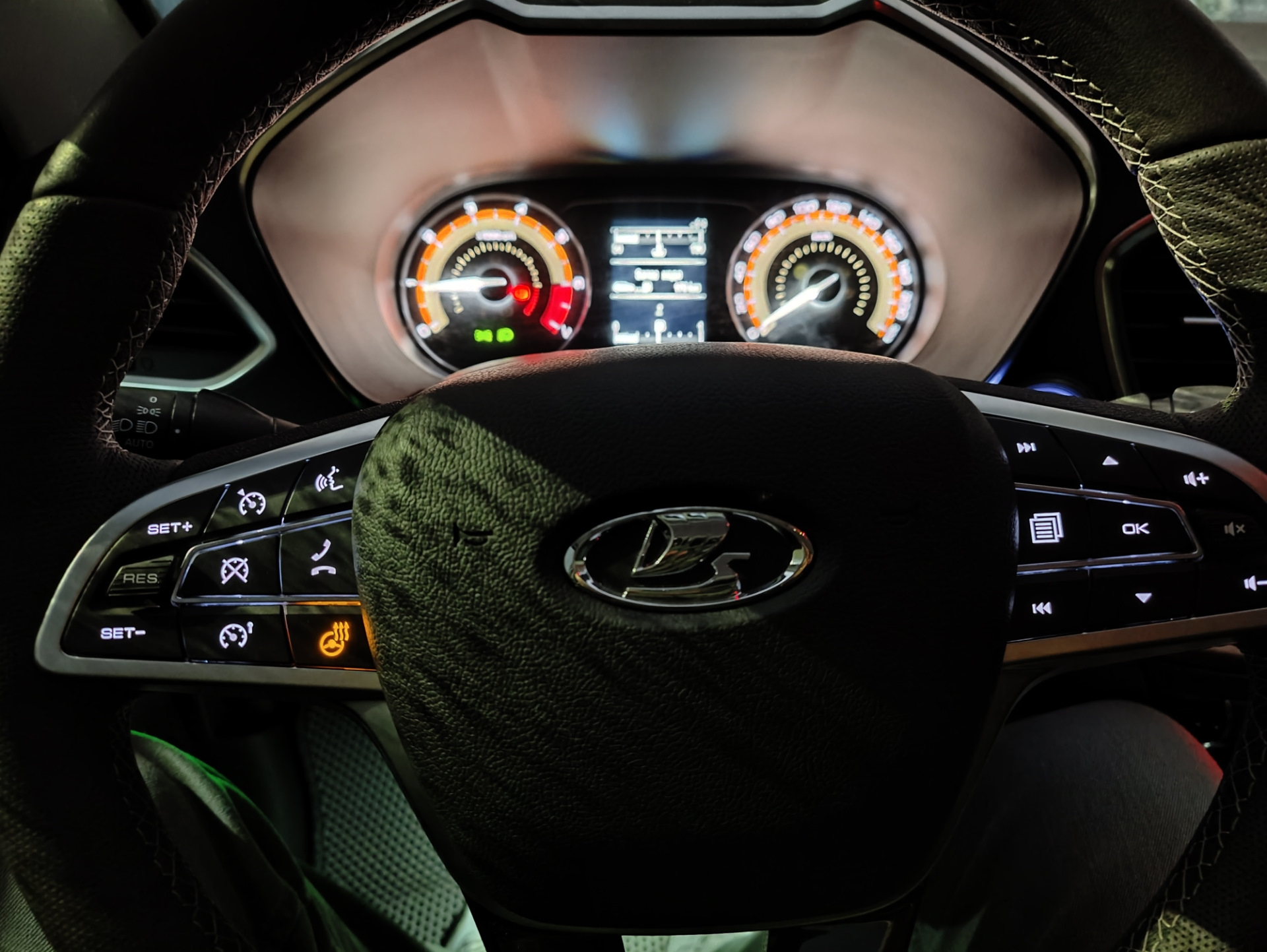 Подогрев руля финиш😎 — Lada Vesta (NG), 1,6 л, 2023 года | аксессуары ...