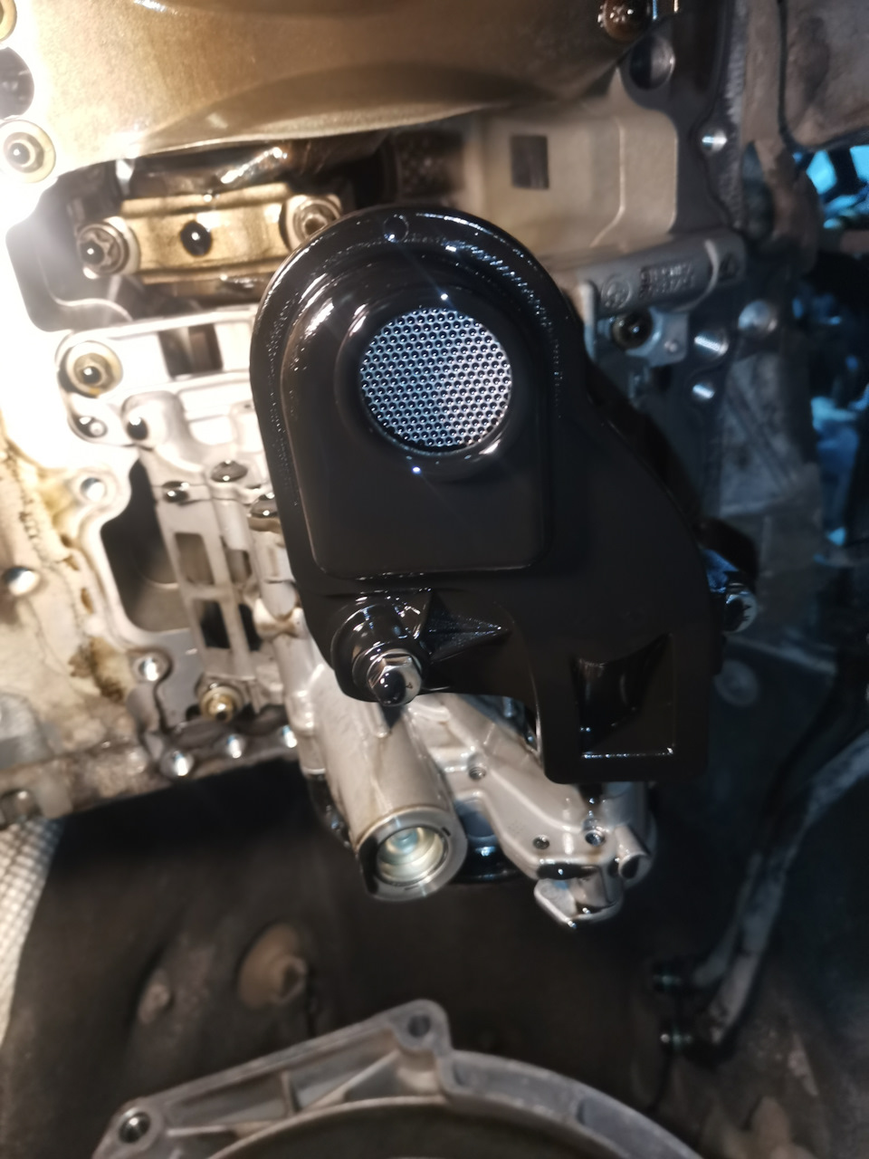 Маслоприемник чистый. Поддон тоже чистый — BMW 5 series Gran Turismo (F07)