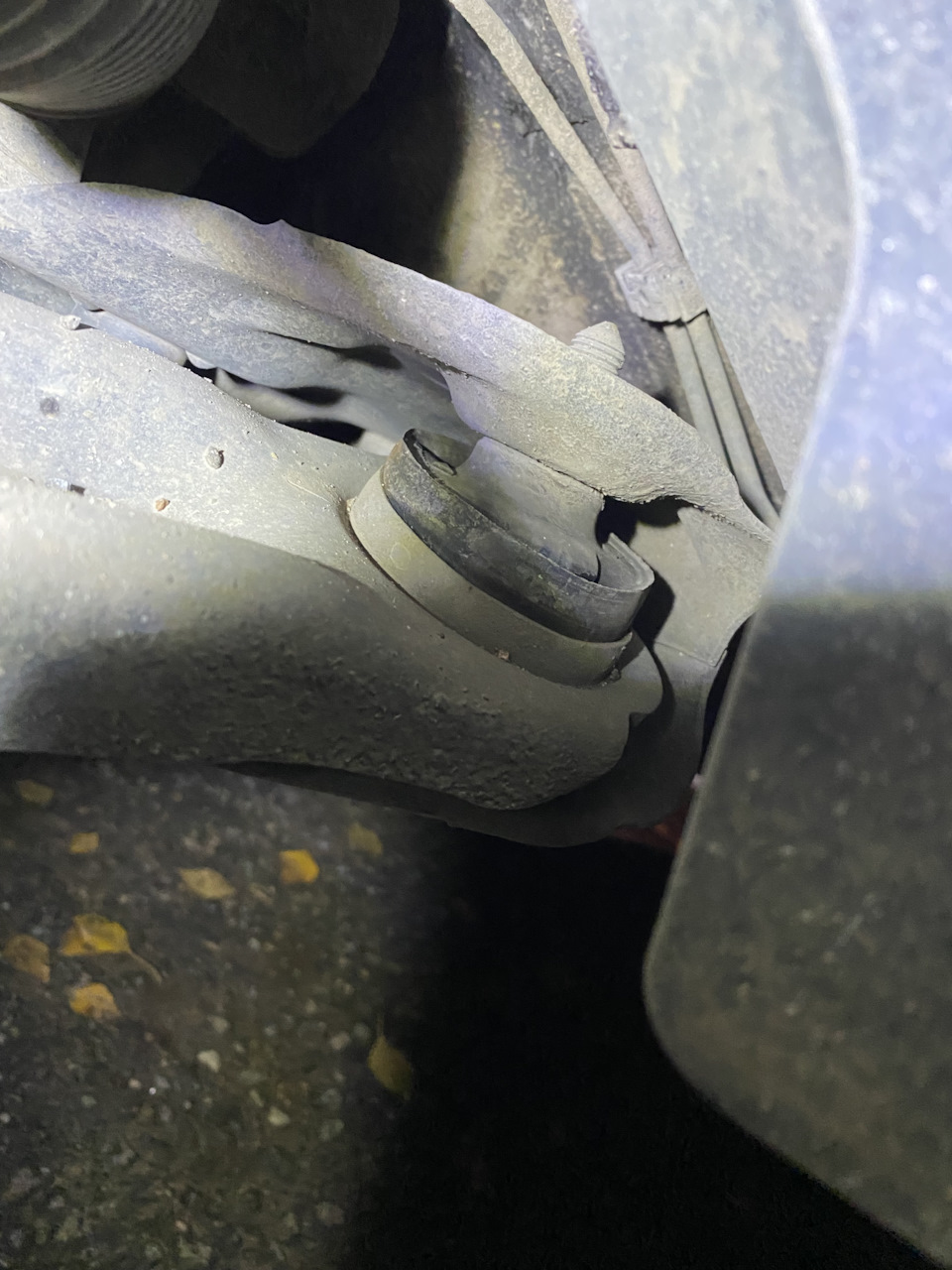 Стук в подвеске спереди, замена сайлентблоков шкода карок. — Skoda ...