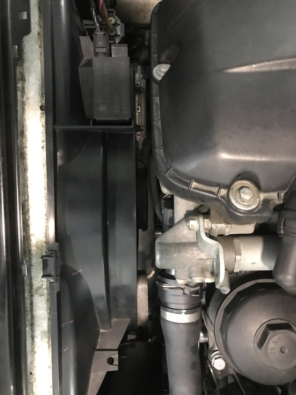 Электровентилятор на месте — BMW 3 series (E46)