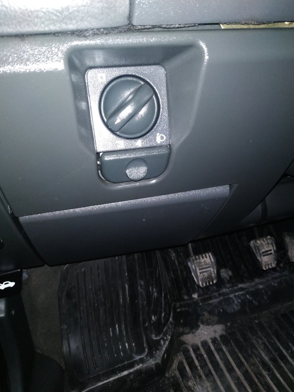 Help.Не могу открыть блок предохранителей на ВАЗ 2111 — Lada 21114, 1,6 ...
