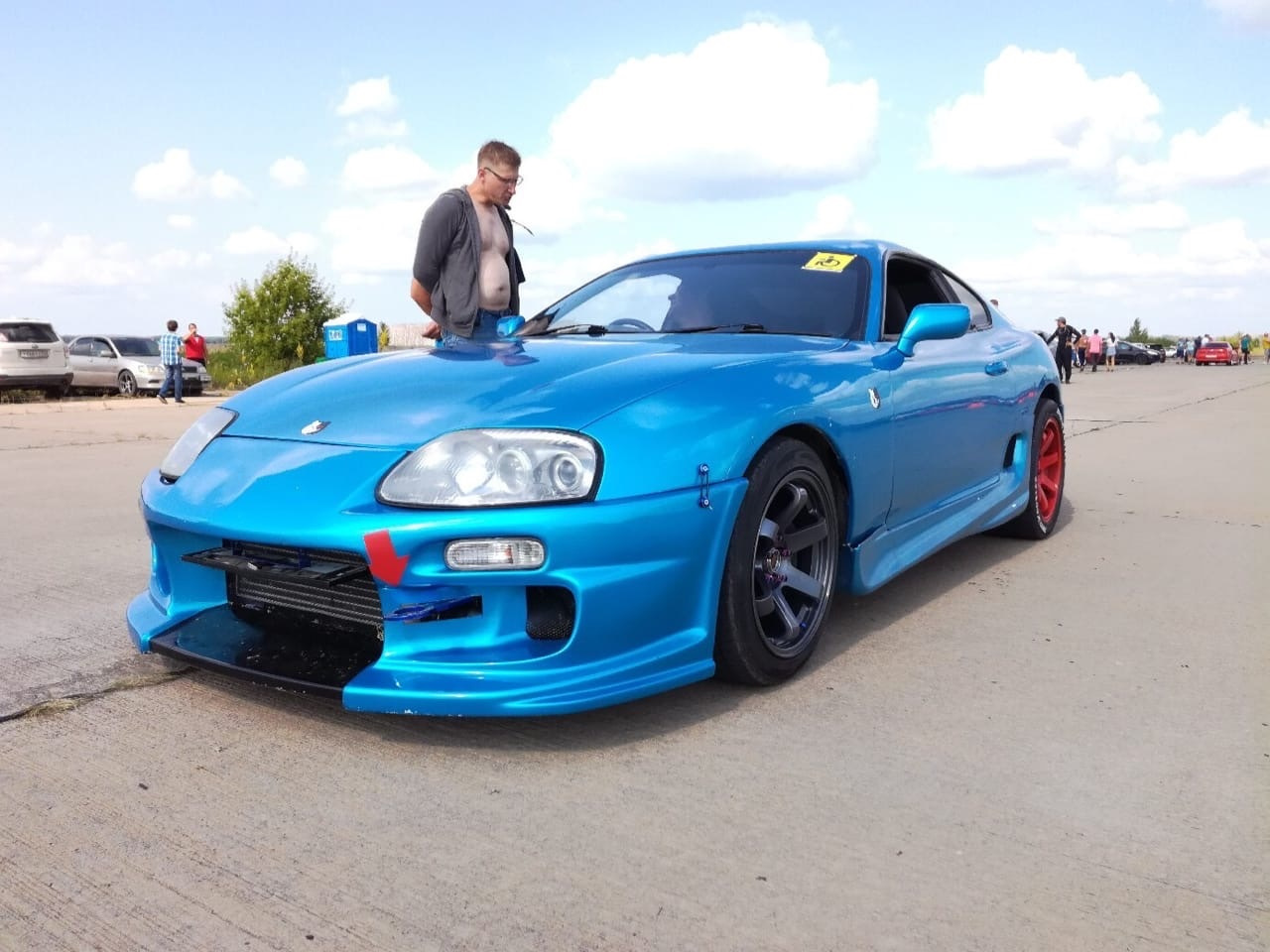 Toyota Supra синяя