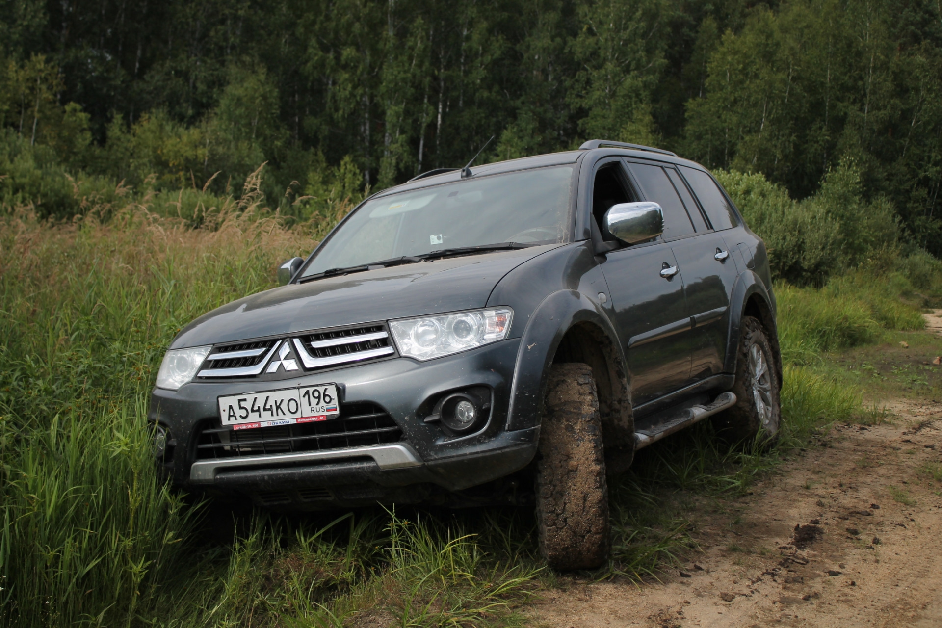 Паджеро на бездорожье видео. Mitsubishi Pajero Sport 2. Mitsubishi Pajero Sport 2 на бездорожье. Митсубиси Паджеро спорт 3 на бездорожье. Митсубиси Паджеро спорт для бездорожья.