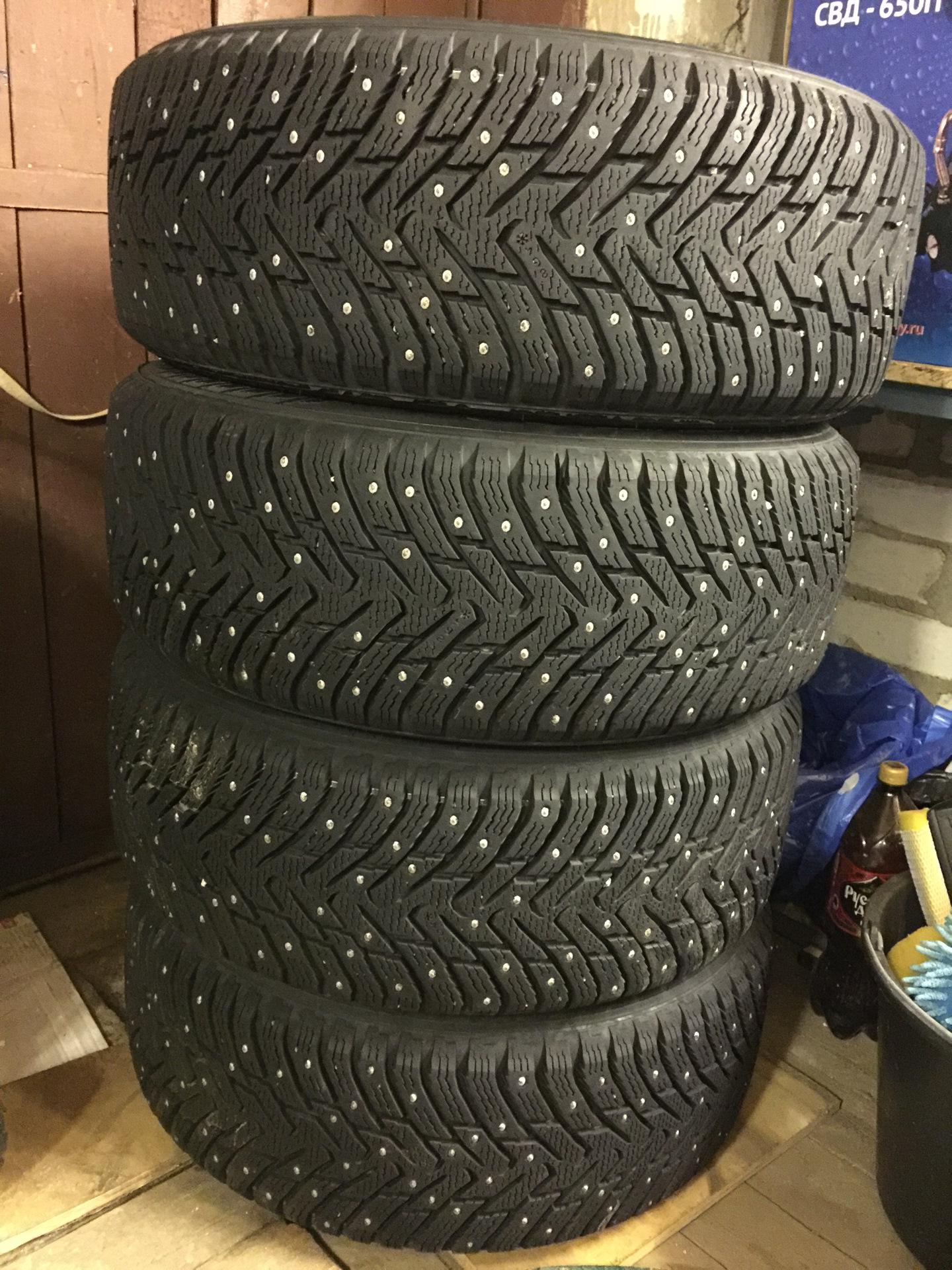 Nokian tyres hakkapeliitta r5 195 65r15. Nokian Tyres Hakkapeliitta 8. Нокиан хакапелита 8. Hakkapeliitta 4 r17 235/55 зима. Nokian Tyres Hakkapeliitta 5 205/55 r16.