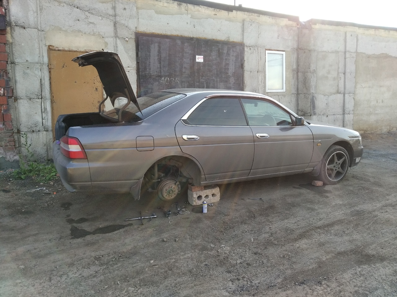 Замена сайлентблоков задней подвески — Nissan Laurel (C35), 2 л, 2001 года  | плановое ТО | DRIVE2