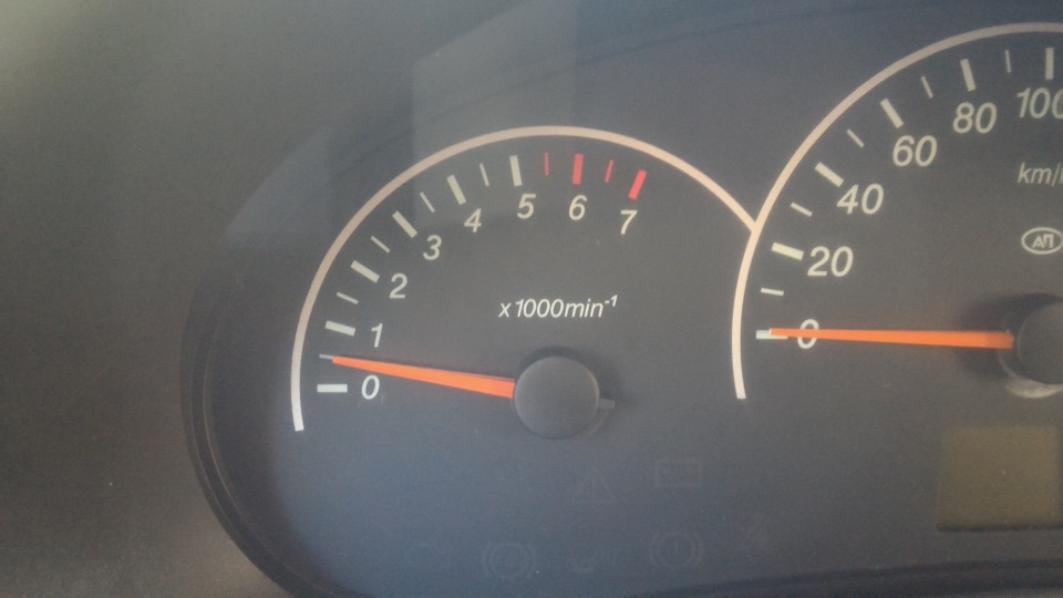 Плавают обороты на пригретой — Lada Приора седан, 1,6 л, 2010 года ...