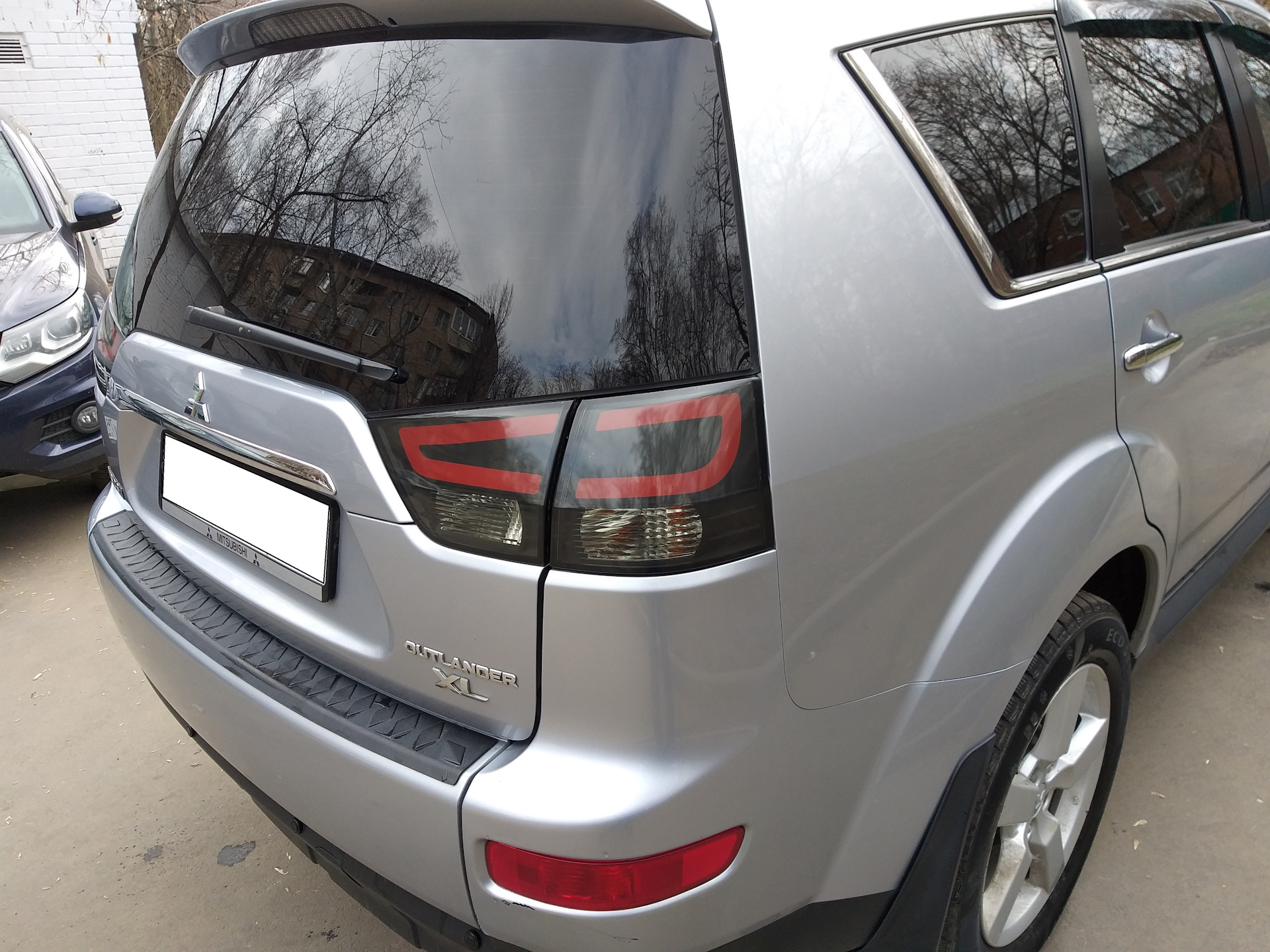 Как снять задний фонарь аутлендер Тюнинг задних фонарей outlander xl ( v 1.1 ) - Mitsubishi Outlander XL, 2,4 л, 2
