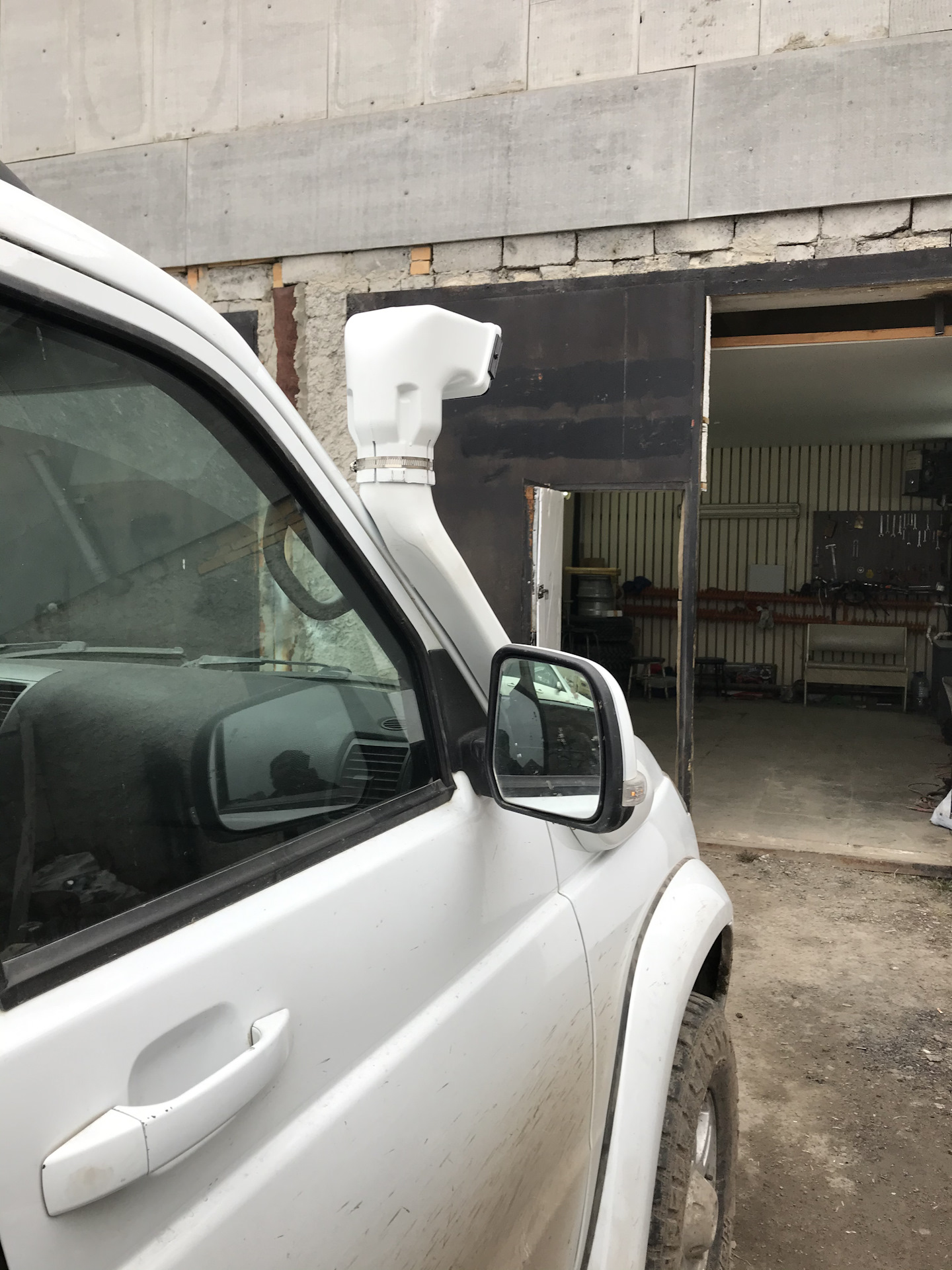 Замена датчика температуры всасываемого воздуха — Mercedes-Benz B-Class ...