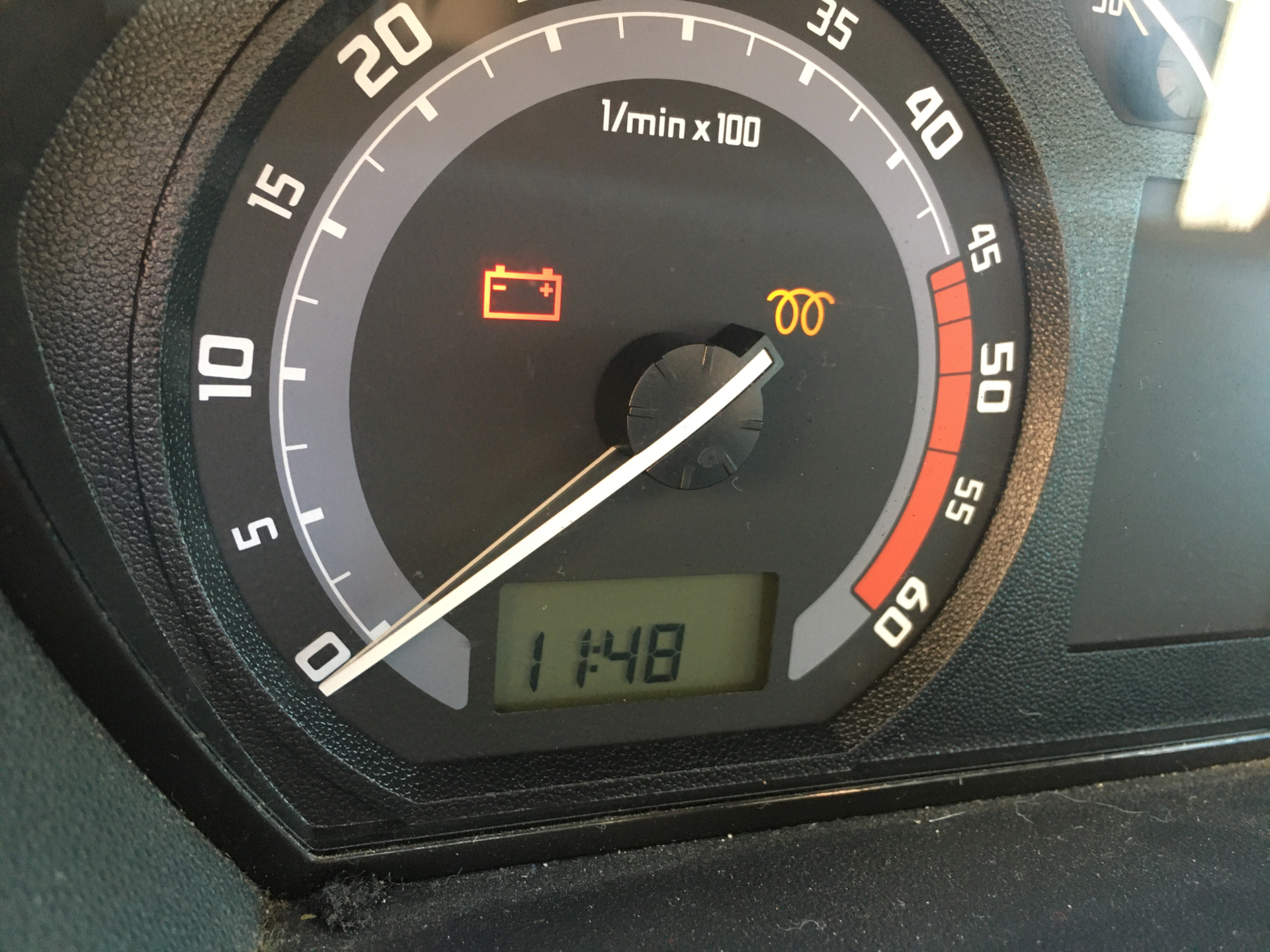 Как прокачать топливный фильтр с помощью кабеля "ВАСЯ диагност" — Skoda ...