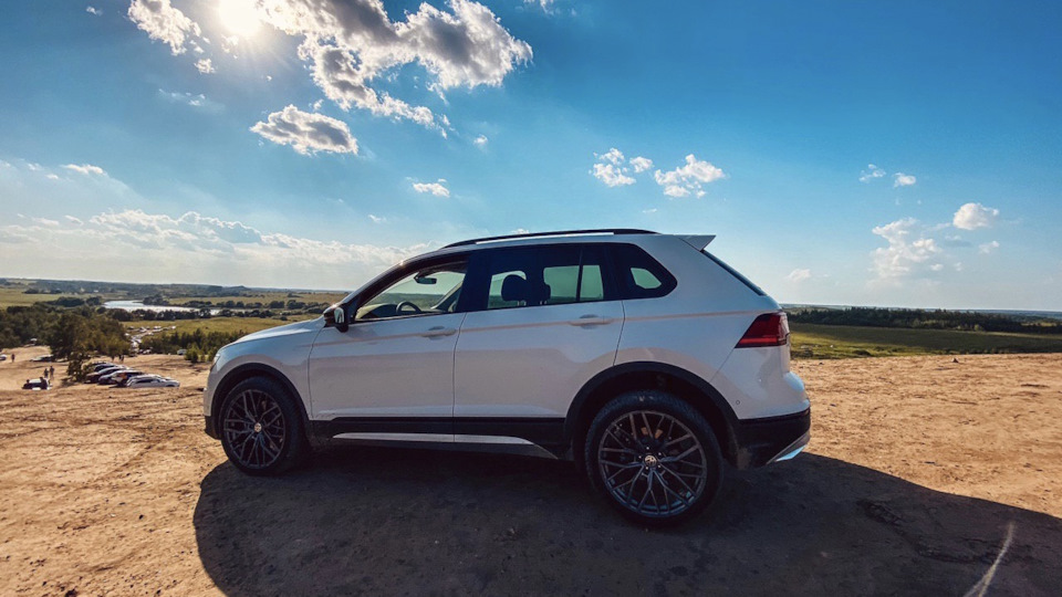 Замена резинок на дворниках — Volkswagen Tiguan (2G), 2 л, 2019 года ...