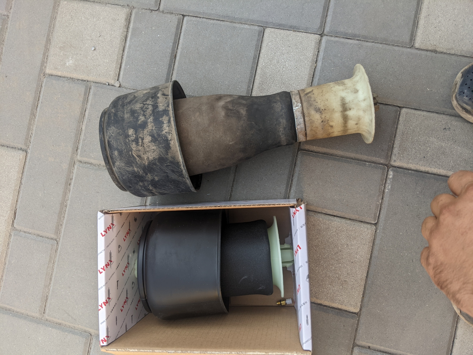 Небольшое ТО. Сайлент редуктора, муфта кардана, пневмоподушка, масло ...