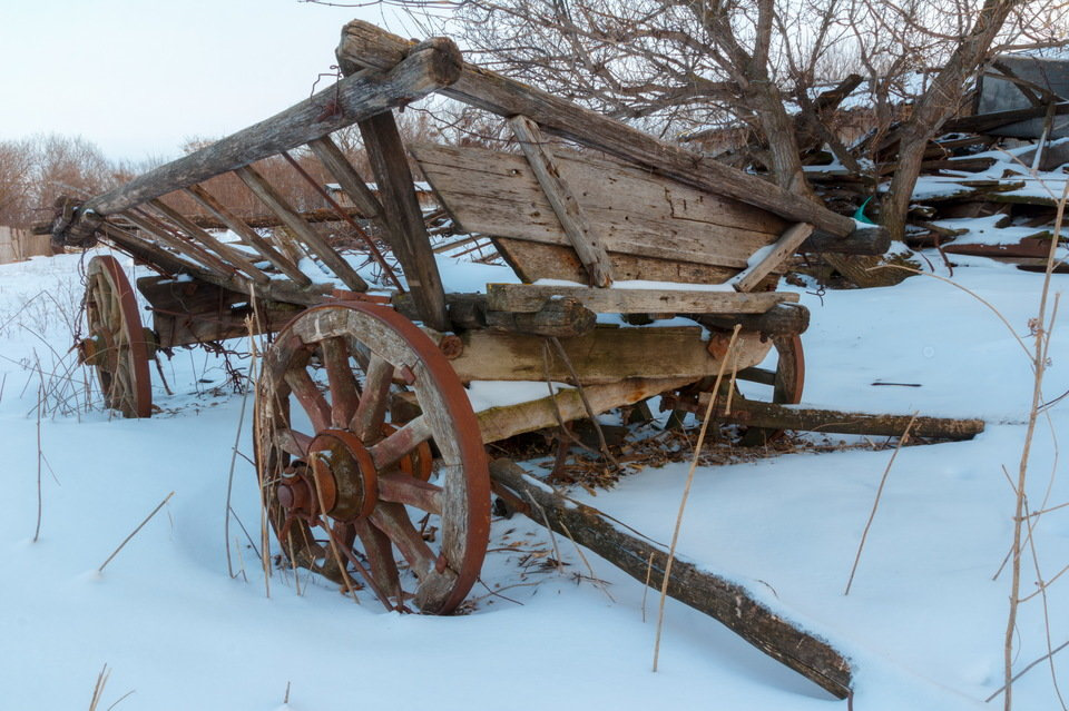 Сломанная телега картинки