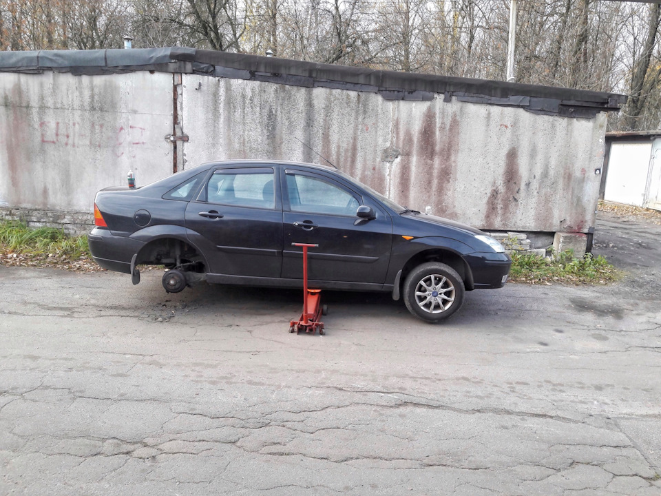 Старика тоже переодел ) — Ford Focus Hatchback III