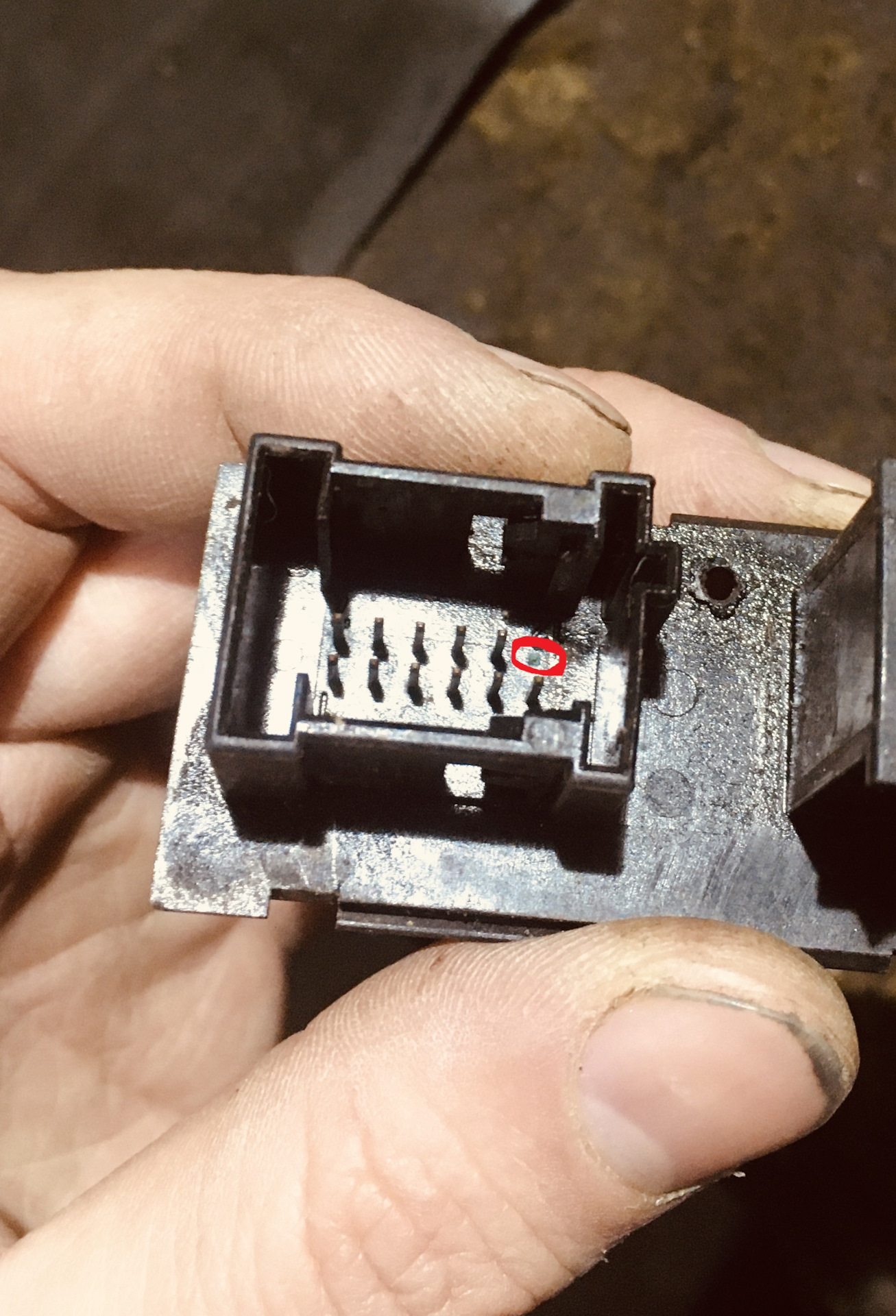 Мercedes w210 e200, не заводится.Пропал импульс на фосунки.Решение ...