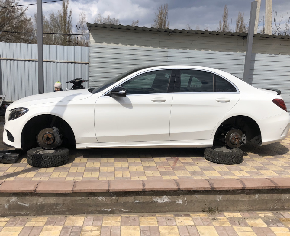 R19 w205 Р±РµР»С‹Р№