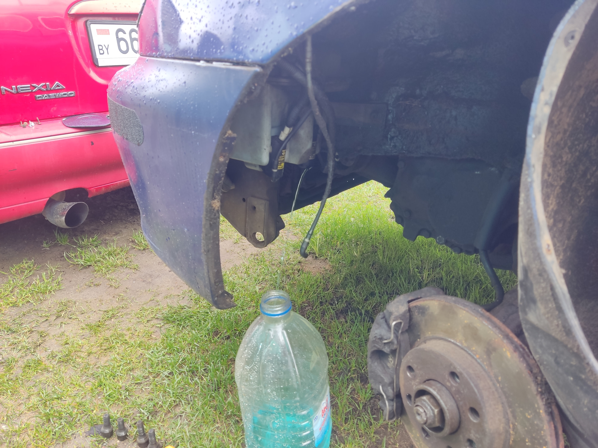 Отсоединение колодки проводов насоса