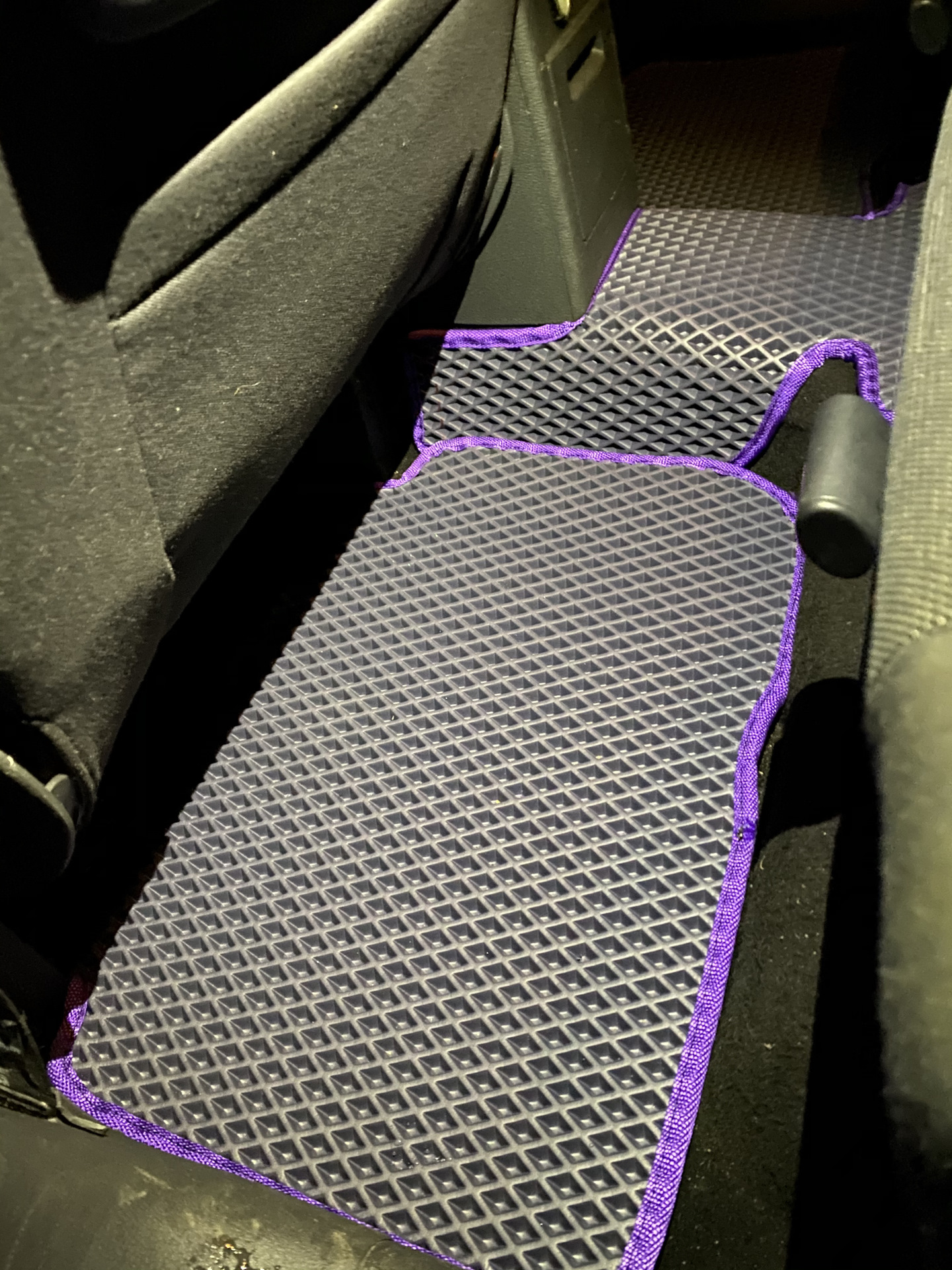 Замена ковриков на зиму (EVA) — Volkswagen Touran (1G), 2 л, 2010 года ...