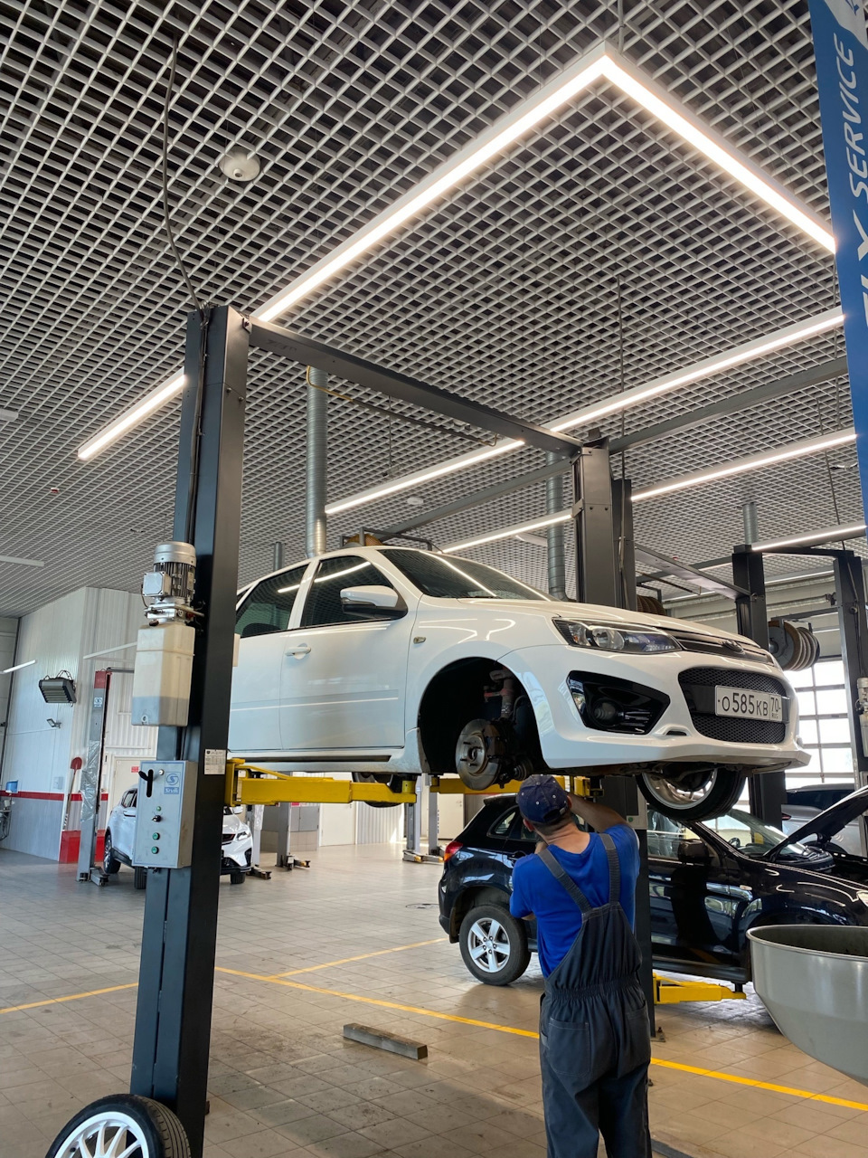 №83. Замена правого пыльника наружнего шруса — Lada Калина 2 Спорт, 1,6 ...