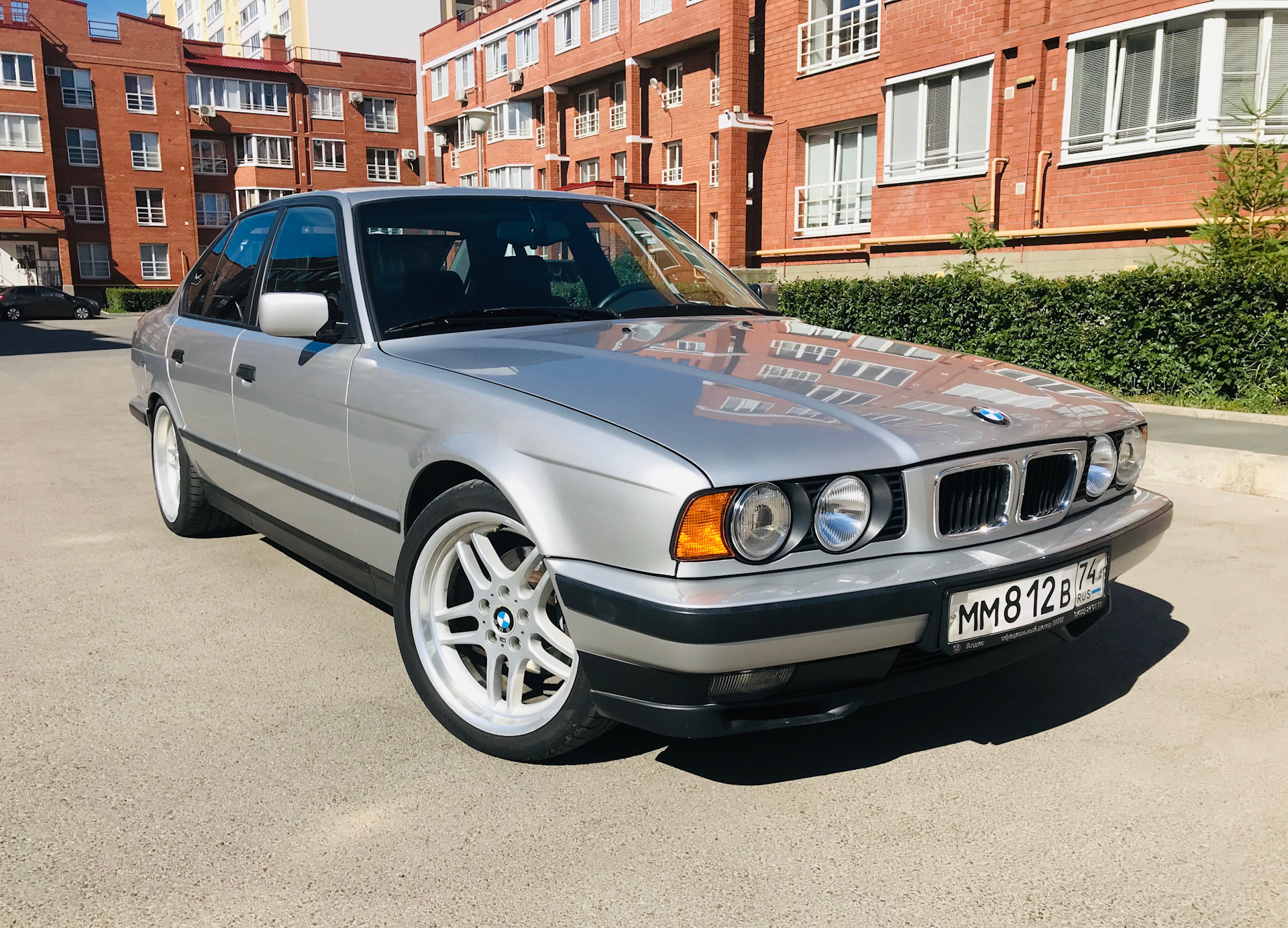 5 93 года. BMW 5 1993. БМВ е34 1993. BMW 5 Series 1993. BMW e34 Sterlingsilber Metallic.