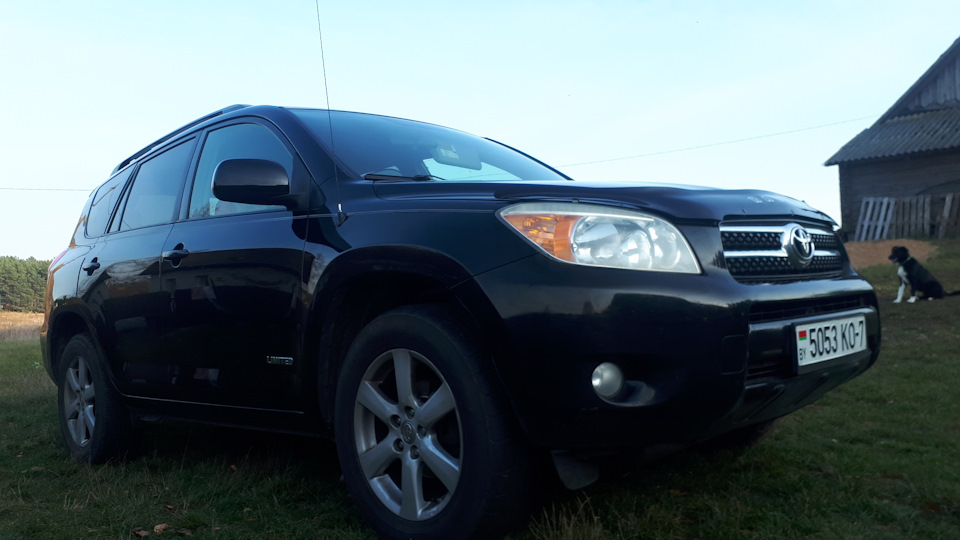 Toyota RAV4 2,4 long limited-blek