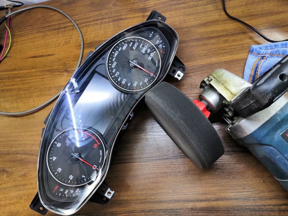 Полировка панели приборов — Audi A6 (C7), 2 л, 2012 года | своими ...