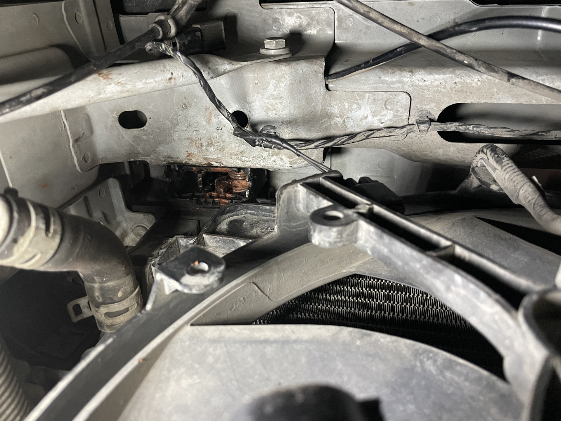 Блокировка капота StarLine — Land Rover Range Rover Evoque, 2,2 л, 2013 ...