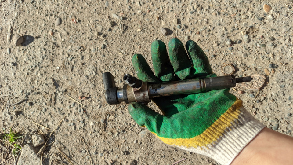 Замена форсунок — Renault Megane II, 1,5 л, 2008 года | своими руками ...