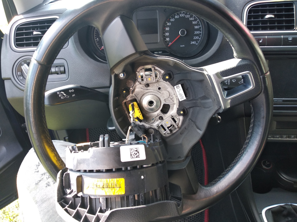 #1. "Шелест Руля" при повороте. — Volkswagen Polo Sedan, 1,6 л, 2012 ...