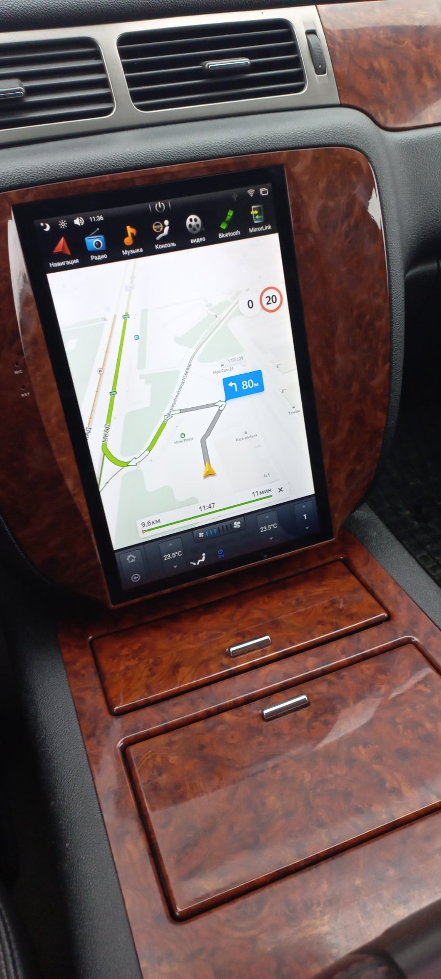 Тесла монитор в Таху — Chevrolet Tahoe (GMT900), 5,3 л, 2008 года ...