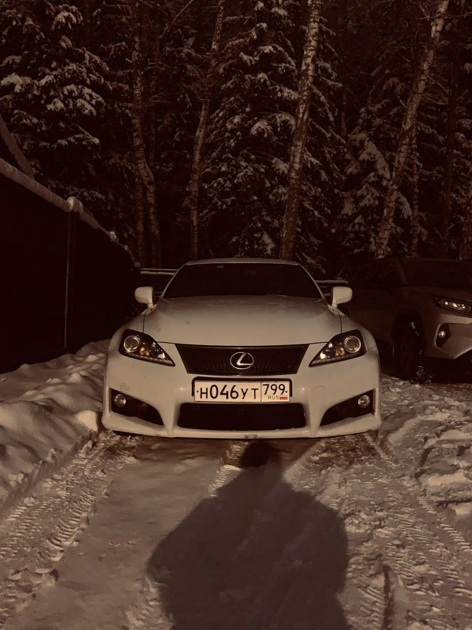 Зима и мощный, задний привод — Lexus IS-F, 5 л, 2011 года | наблюдение ...
