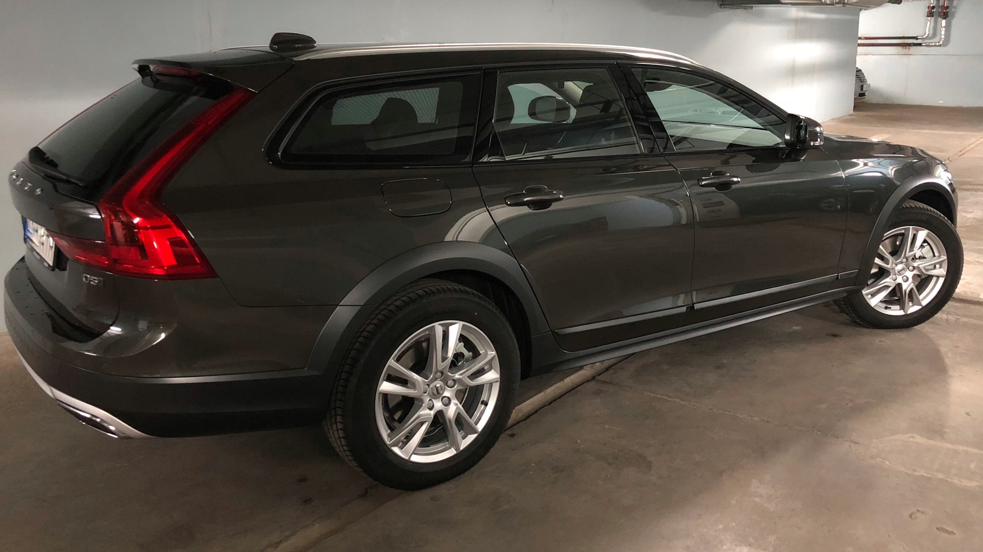 Volvo xc60 Pine Grey