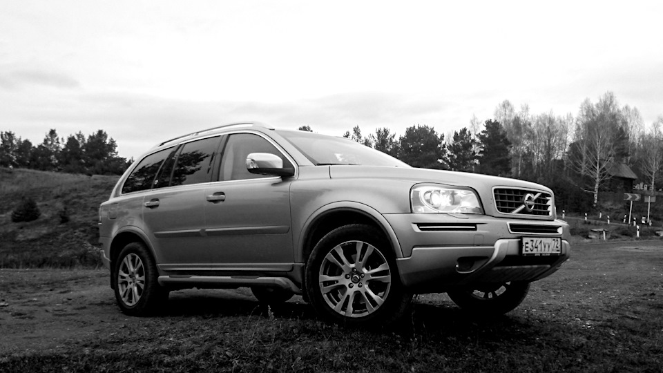 Volvo XC90 "сереброкрылый"