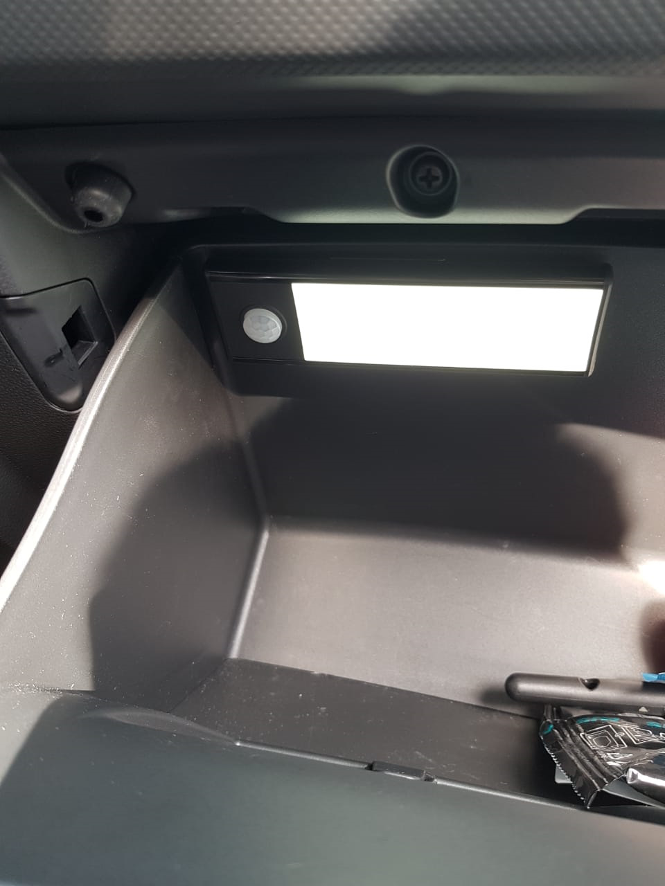 Как снять бардачок hyundai creta Подсветка бардачка USB светильником - Hyundai Creta (1G), 2 л, 2019 года аксессу