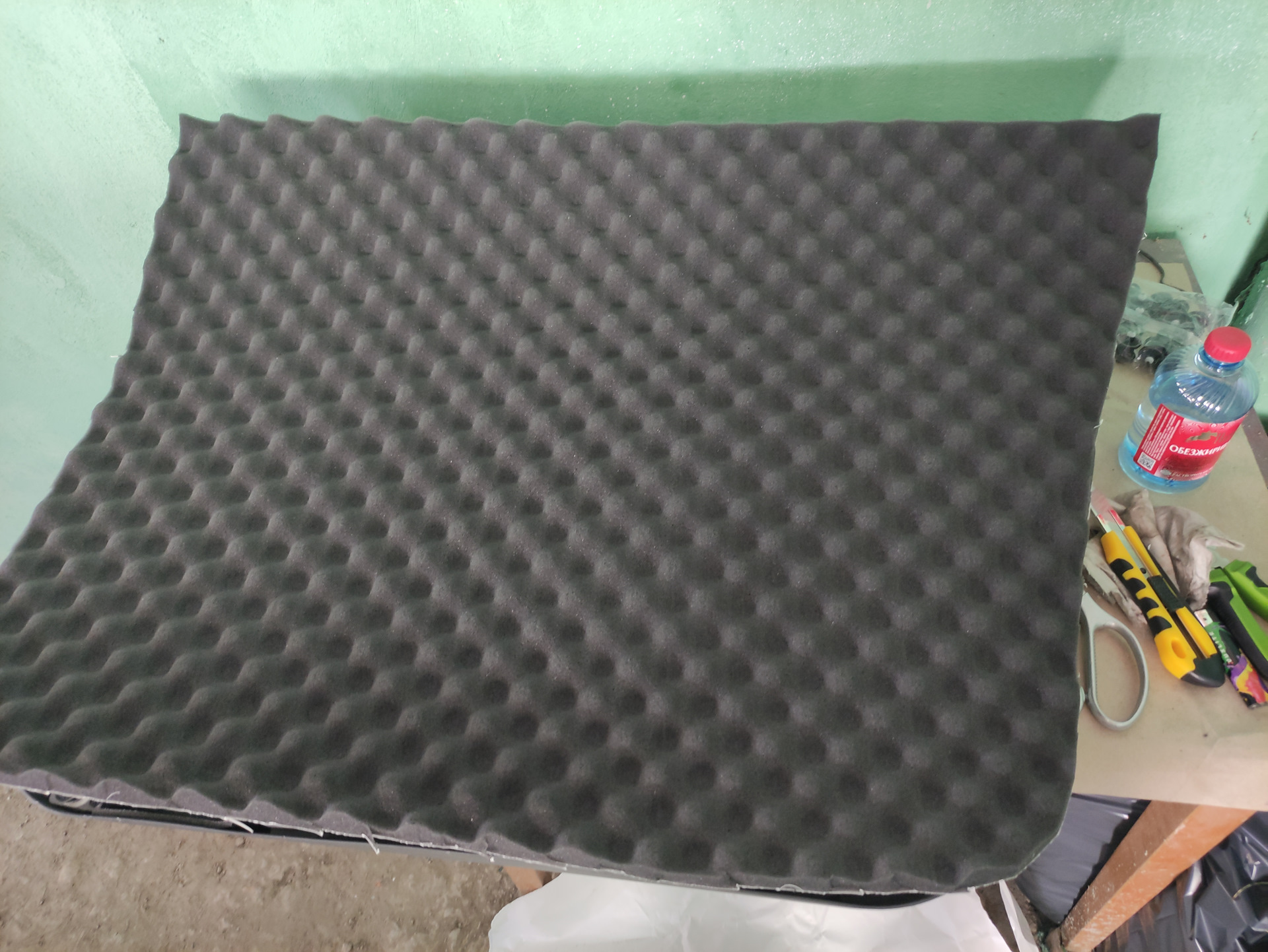 Акустический поролон в дверные карты. — Ford Focus II Sedan, 1,8 л ...