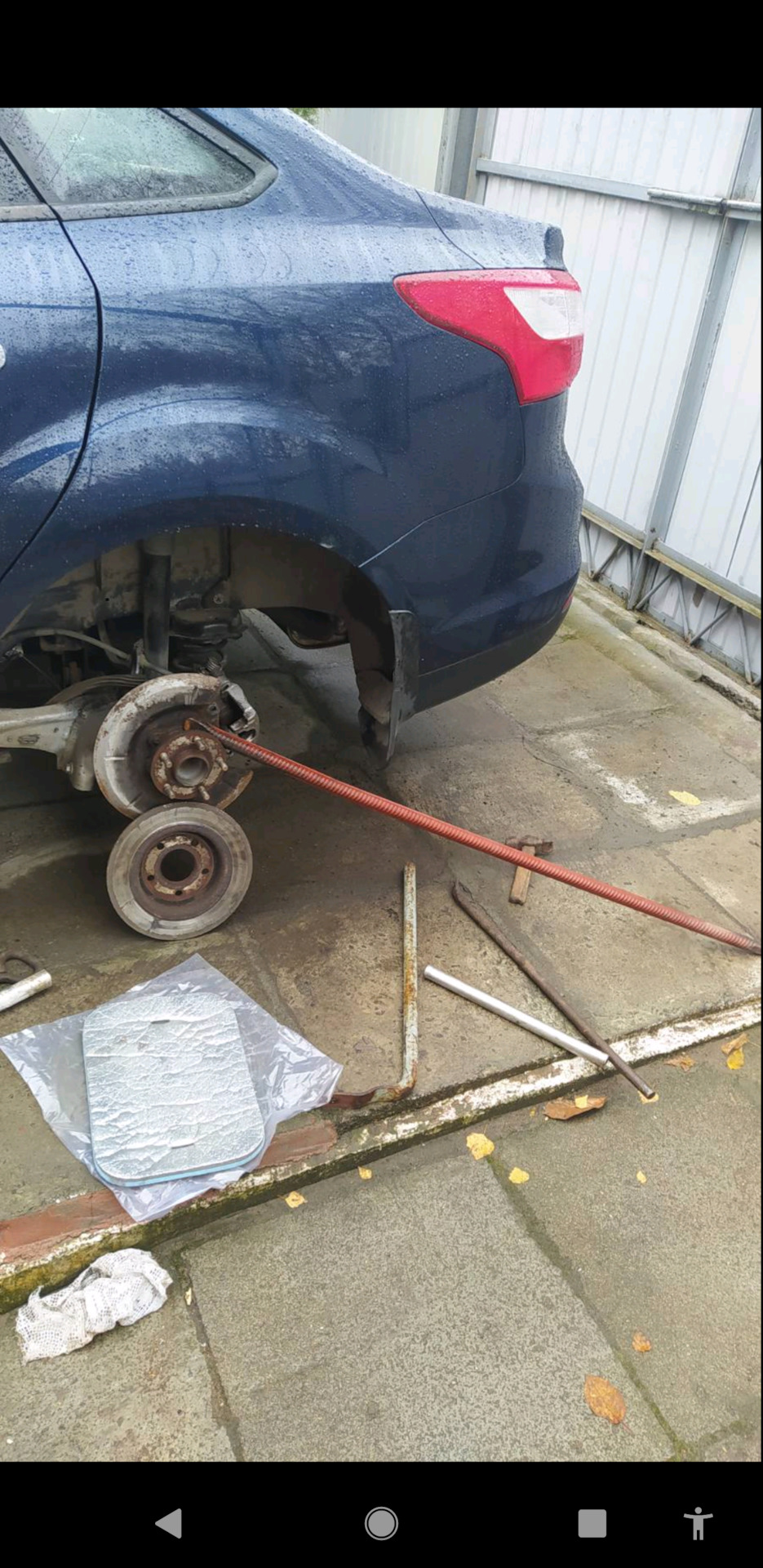 Заменил тормозные диски и колодки Ford Focus 3 — Ford Focus Sedan III ...