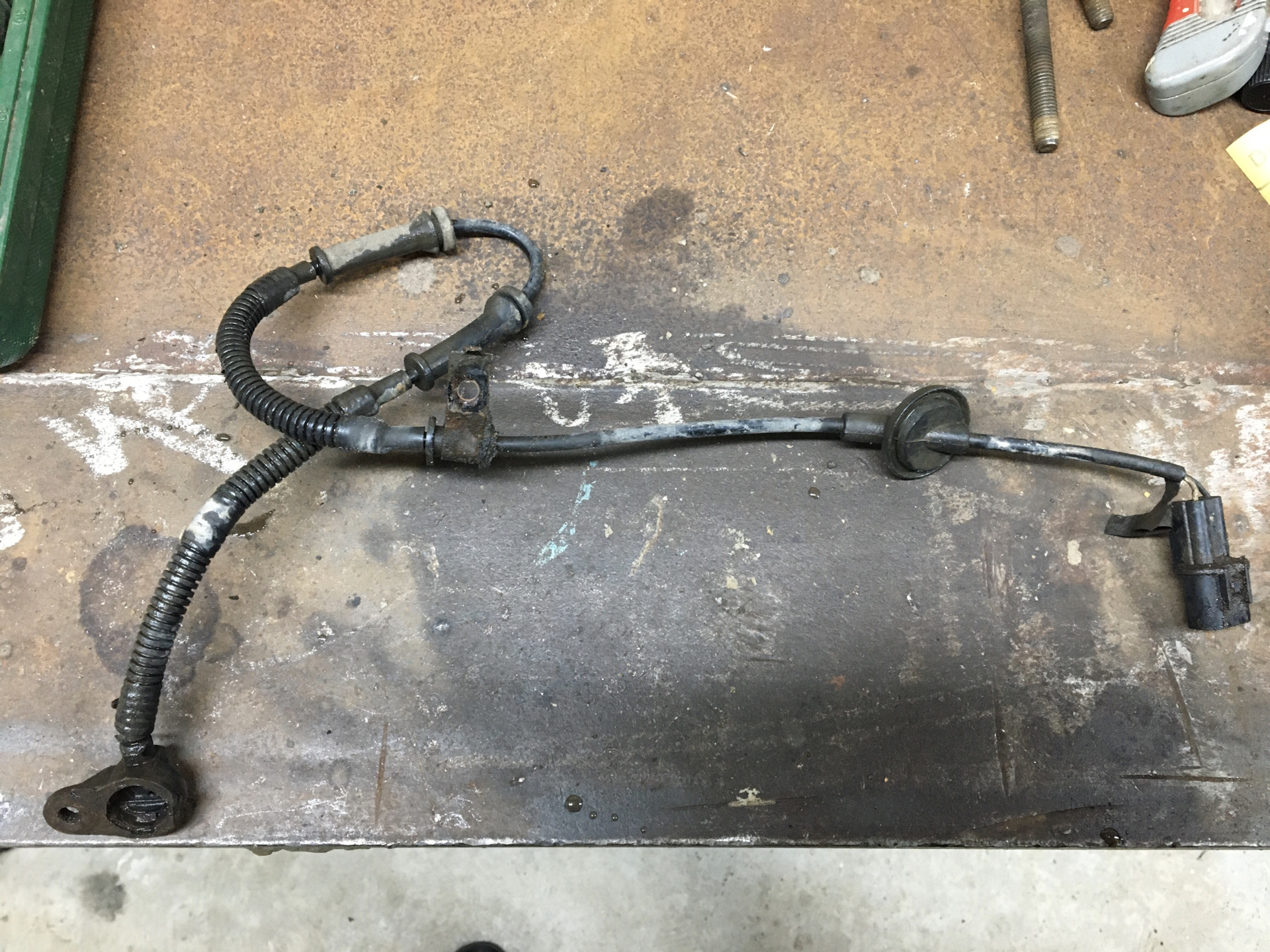 Замена переднего датчика абс hyundai getz. Датчик абс хендай соната тагаз 2. 956811y000. Передний датчик абс hyundai getz. Japanparts abs912 датчик abs.