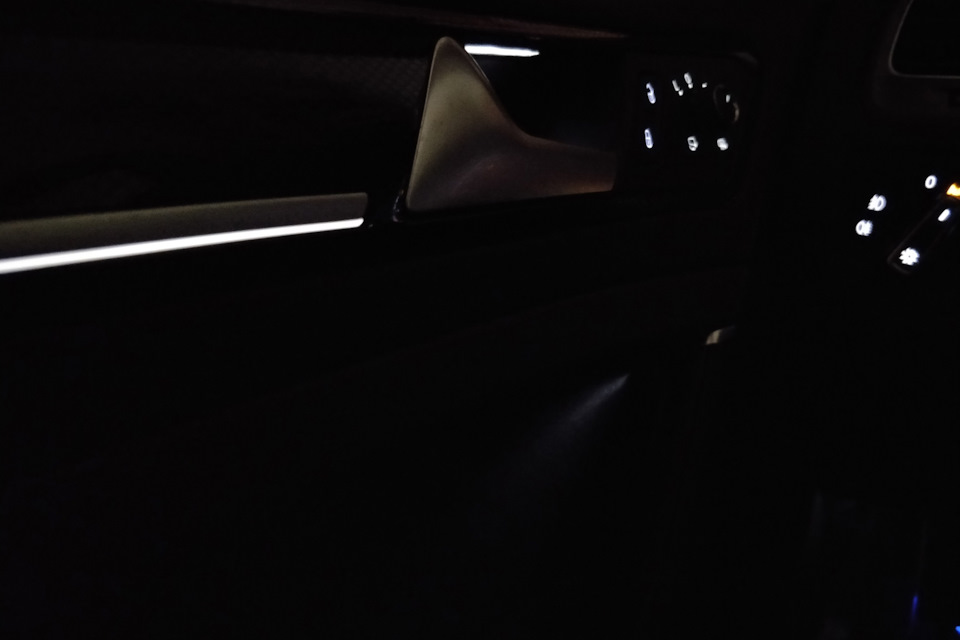 Doors overhaul (monochrome ambient lighting + noise insulation) — Volkswagen Golf Mk7, 1,6 л