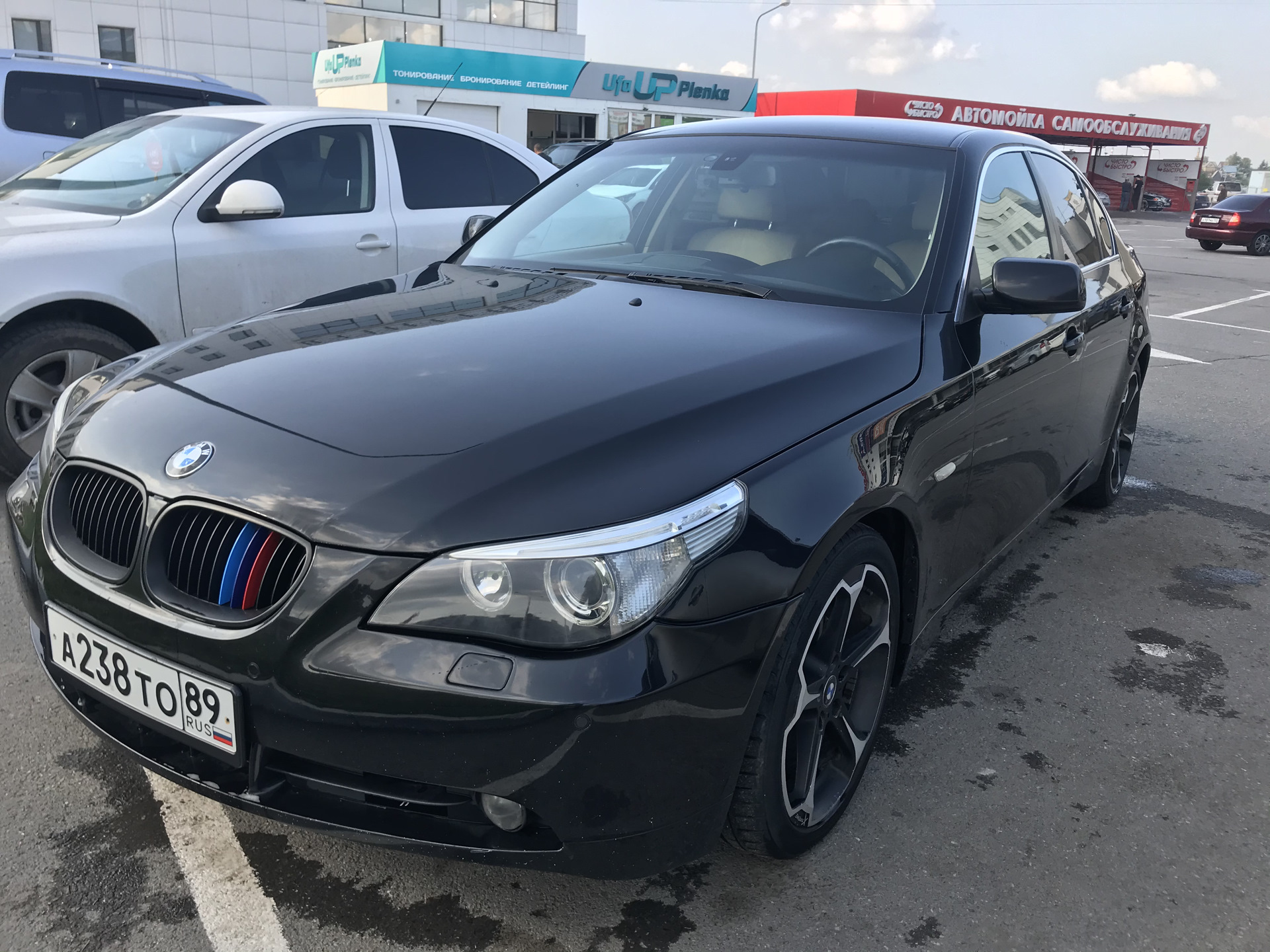 Авито 30. BMW 5 2004 года. БМВ 5 2004 года. BMW 5-Series 2004 чёрный. BMW 5 Series 2004 Омск.