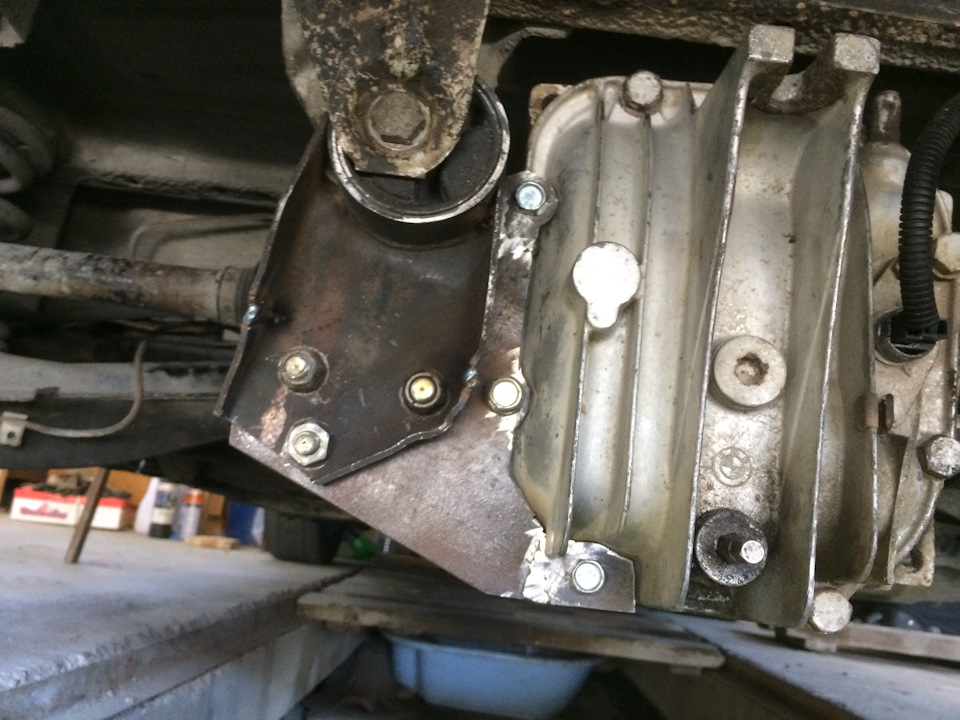 кронштейн крепления генератора газ 2705. крепеж редуктора. крепление для клапана brc. Ewx4500u. кронштейн крепления защиты квадроцикла.