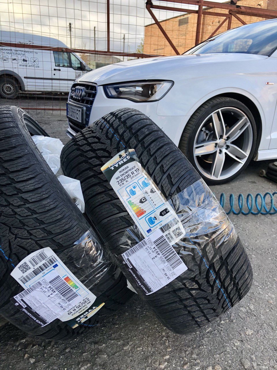 Шины 235 50 r19 зимние. 235/35 R19. Nokian SNOWPRO 235/35 r19 91w.