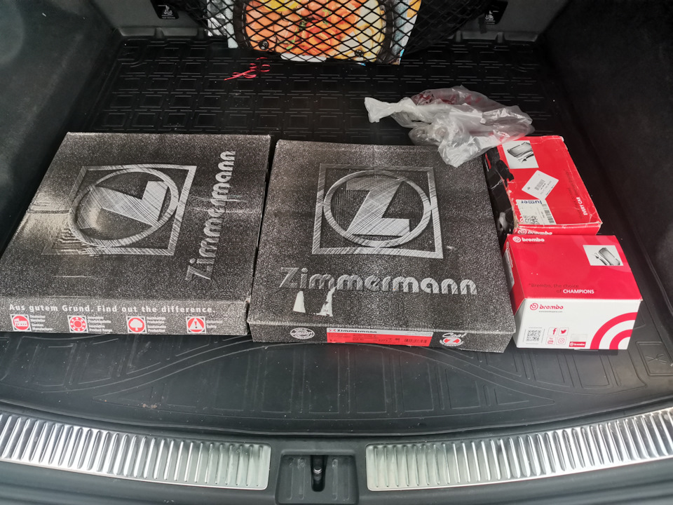 Передние тормоза — Volkswagen Touareg (3G), 3 л, 2018 года | визит на ...