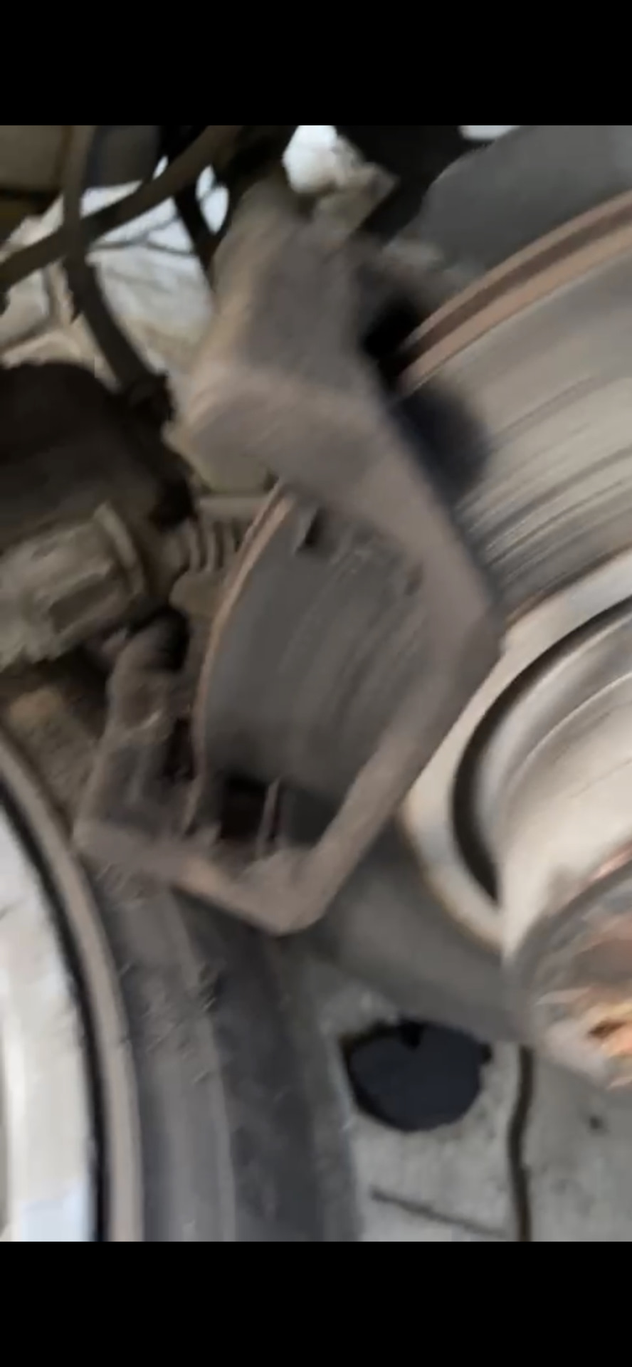 Задние колодки стерлись почти в ноль за 15 т км — BMW X3 (F25), 2 л ...