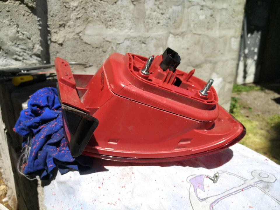 Ремонт заднего наружного фонаря (вечная проблема с перегоранием диодов ...