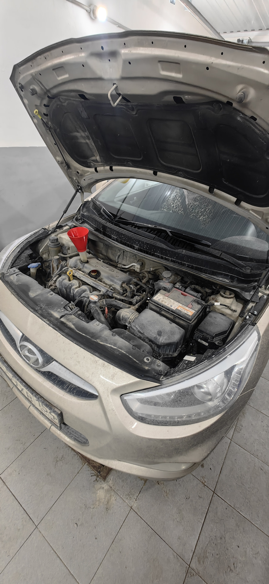 Лёгкое ТО + вопрос по воздухозаборнику — Hyundai Solaris Hatchback, 1,4 ...