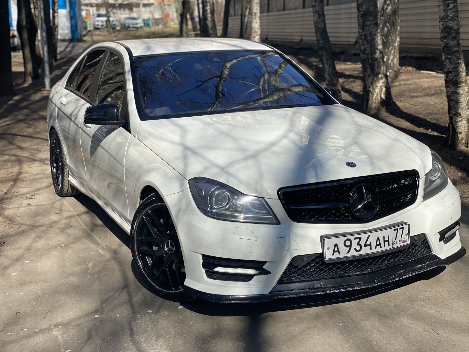 W204 рестайлинг. W204 рестайлинг лобовое стекло фото.