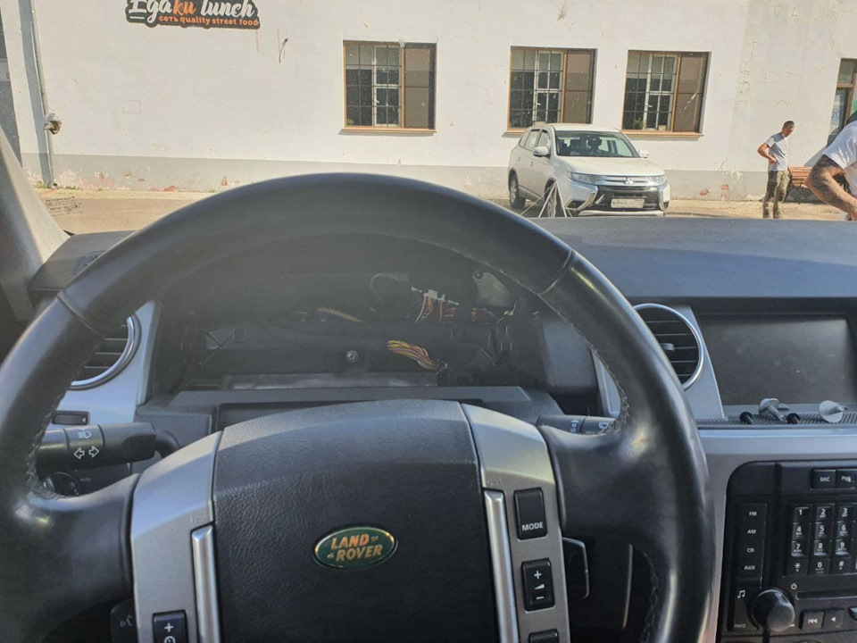 Пропайка приборной панели — Land Rover Discovery III, 4,4 л., 2009 года ...