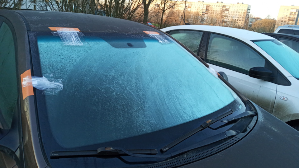 Замена лобового стекла — Hyundai Solaris, 1,6 л, 2014 года | своими ...