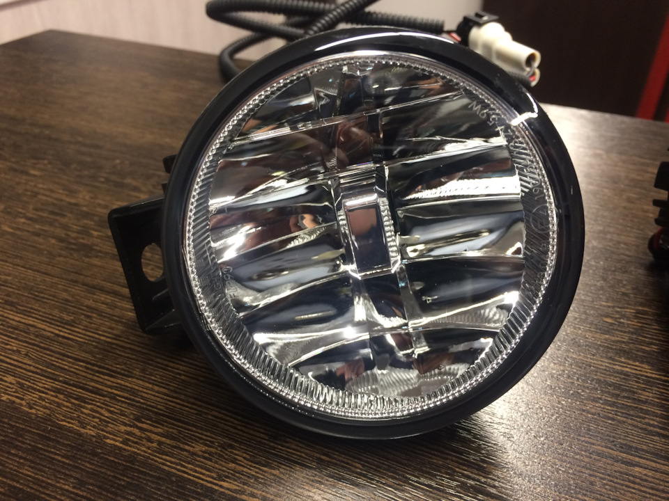 Замена отражателей в фарах и птф на светодиодные — Mercedes-Benz M ...